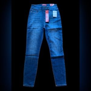 Guess brand new jeans with tags on, blue/medium wash